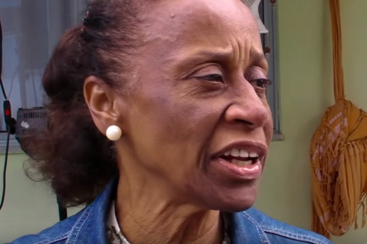 Ela ficou lá até falecer, em 2019, aos 72 anos, por conta de uma falência múltipla dos órgãos.