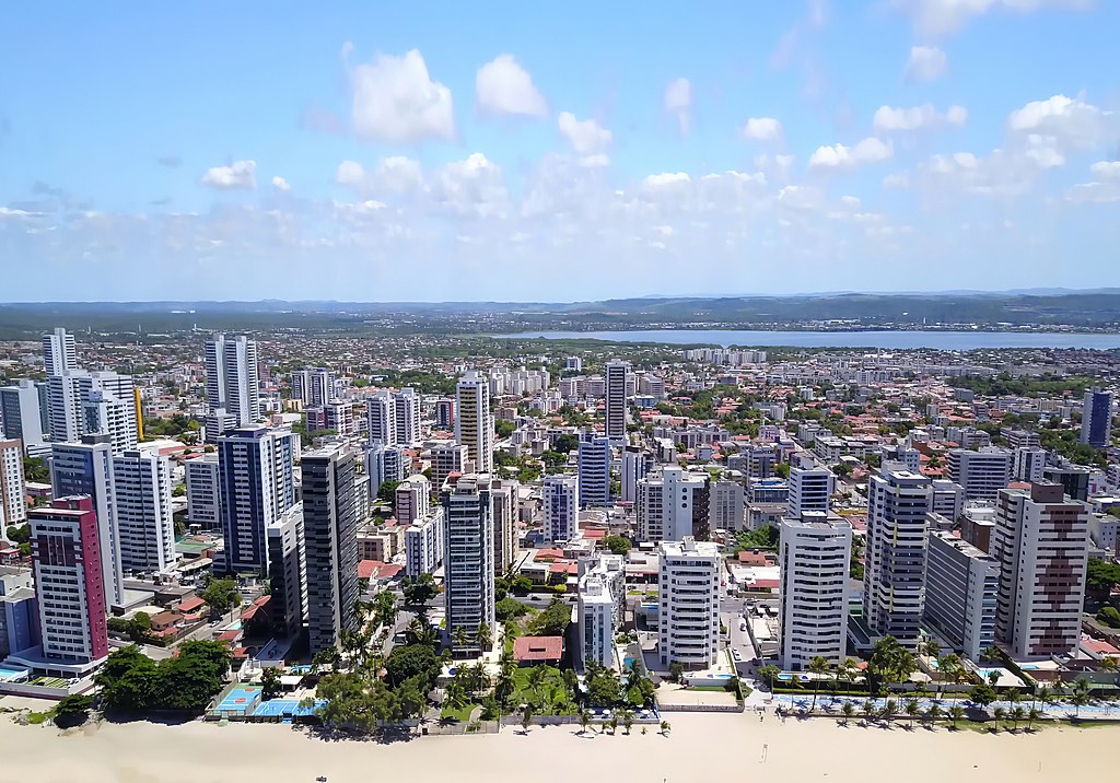 Em março de 2023, um banhista foi atacado por um tubarão na praia de Piedade, em Jaboatão dos Guararapes.