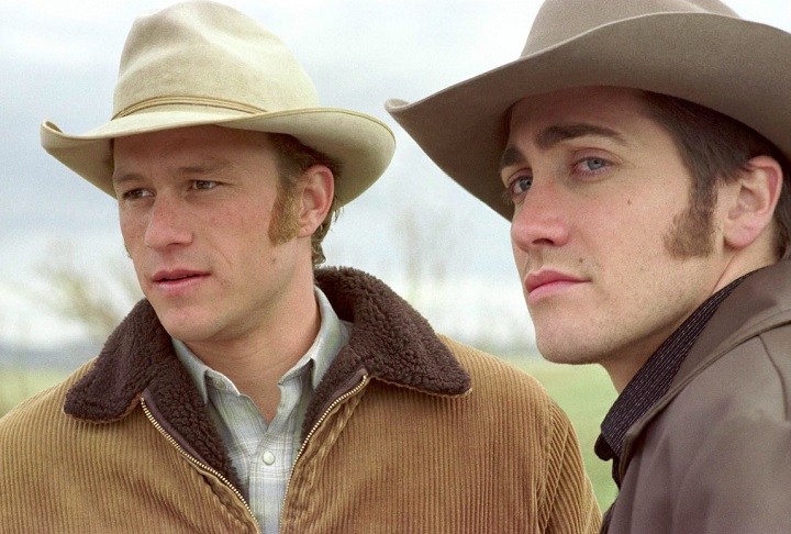 Na trama, Gyllenhaal intepreta Jack Twist, um cowboy que vive um romance proibido com outro homem (Heath Ledger).