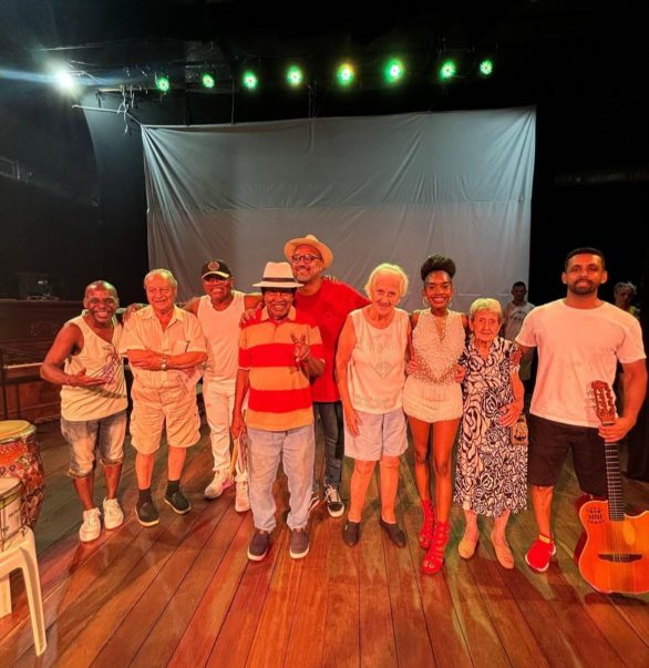 O teatro é um dos pontos altos do local, pois permite que os residentes mantenham contato com a arte e a cultura, mesmo em sua fase de aposentadoria.