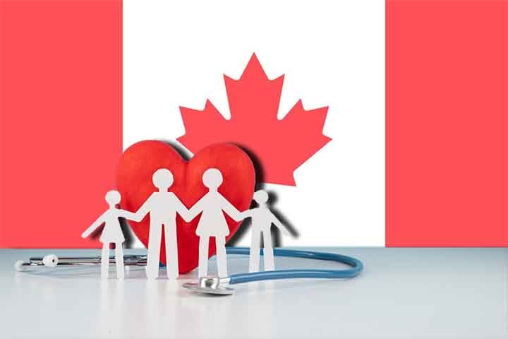 Toronto é classificada entre as cidades com melhor qualidade de vida do mundo. Oferece infraestrutura moderna, sistema de saúde eficiente, transporte público bem desenvolvido e segurança relativa.