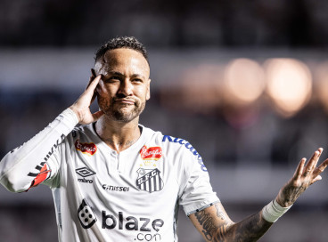 Neymar comemora gol marcado pelo Santos 