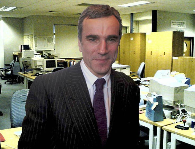 Reservado, o ator sempre deu poucas entrevistas. Ele anunciou a aposentadoria em 2017, após uma carreira vitoriosa em que tornou-se o primeiro homem (e ainda o único) a ganhar três Oscars de Melhor Ator. 