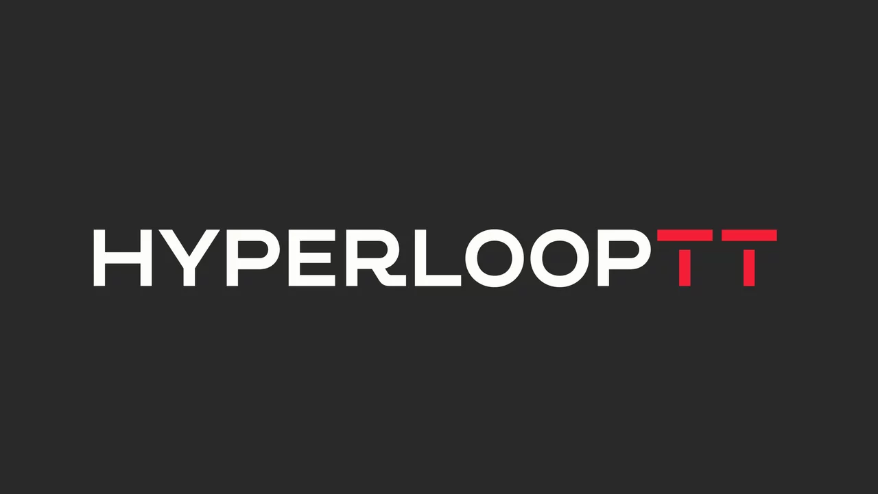 Em 2013, Musk apresentou o projeto Hyperloop, sistema de transporte (com baixo consumo de energia) composto por vagões que se locomovem sobre trilhos por meio de levitação magnética. 