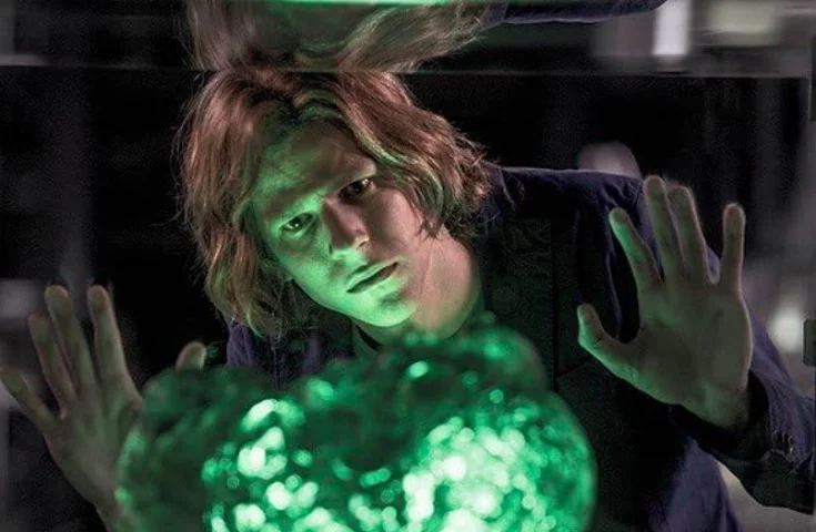 Alguns dos outros filmes em que Eisenberg atuou foram Para Roma, com Amor (2012), Truque de Mestre (2013) e Batman v Superman: A Origem da Justiça (2016), no qual interpreta o vilão Lex Luthor (foto).