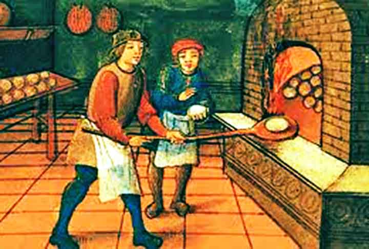 Acredita-se que os egípcios, em torno do ano 7 mil a.C., foram os primeiros a usar fornos de barro para assar pães. 
