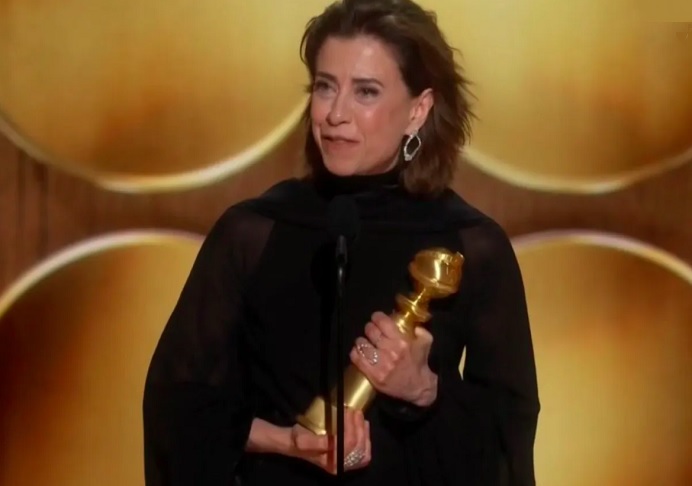 Recentemente, Tilda Swinton caiu nas graças do público brasileiro. O motivo da aclamação foi a reação da atriz à vitória inédita de Fernanda Torres no Globo de Ouro 2025.