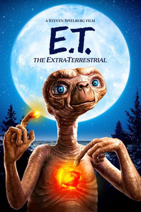 E.T. – O Extraterrestre (1982) - Dirigido por Steven Spielberg, estrelado por Henry Thomas e Drew Barrymore, narra a amizade entre um menino e um alienígena. A trilha emociona e marca cenas como a bicicleta voando.