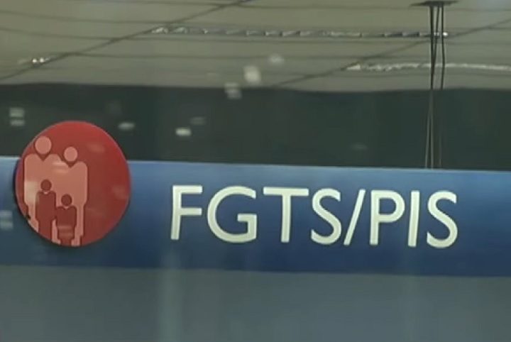 A liberação desses valores retidos do FGTS foi feita pelo Governo Federal por meio de Medida Provisória publicada no fim de fevereiro. Antes, a lei proibia que o trabalhador retirasse os valores quando já havia realizado o saque-aniversário. No caso de demissão sem justa causa, o valor recebido era somente a multa rescisória de 40%. 
