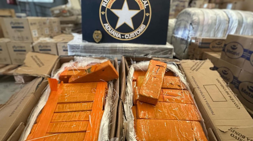 Droga, avaliada em aproximadamente R$ 500 mil, estava dentro de caminhão
