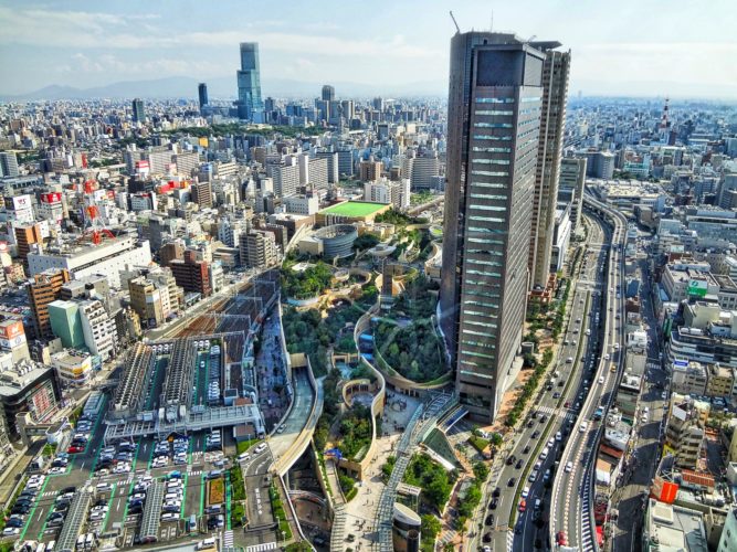 Osaka – Osaka, 2,8 milhões de habitantes. Famosa por sua gastronomia e vida noturna, Osaka é uma das maiores cidades do Japão. Visite o Castelo de Osaka, o Aquário Kaiyukan e o distrito de Dotonbori.

