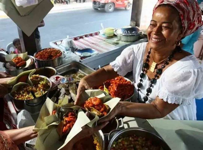 Os preços de alimentação também podem ser altos, já que os restaurantes tradicionais e especializados atraem tanto turistas quanto locais. Embora os custos sejam elevados, a cidade oferece um estilo de vida vibrante, com uma rica oferta cultural, belas praias e uma deliciosa comida de rua.