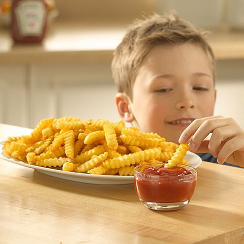 Esse tipo de fritura pode aumentar o risco de doenças cardiovasculares, diabetes, obesidade, ansiedade e depressão, segundo estudos. 