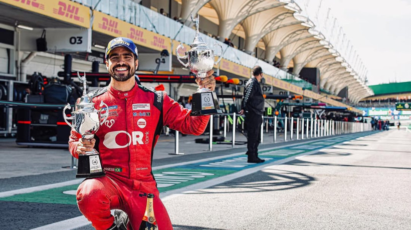 Revelado como ator após vencer concurso de talentos, Caio Castro desistiu das novelas para se dedicar ao automobilismo