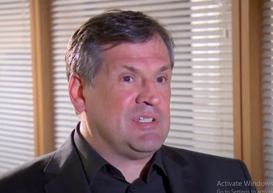 O especialista entrevistado pelo Fantástico, Sidney Neves, afirmou que a cirurgia do siso é um procedimento extremamente seguro. Segundo ele, a morte ocorreu em função de um processo infeccioso, que é muito raro de acontecer. 