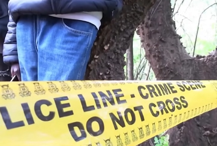 A polícia isolou o local e, na terça-feira (01/01), a Agência Espacial do Quênia (KSA) removeu o objeto para análise.