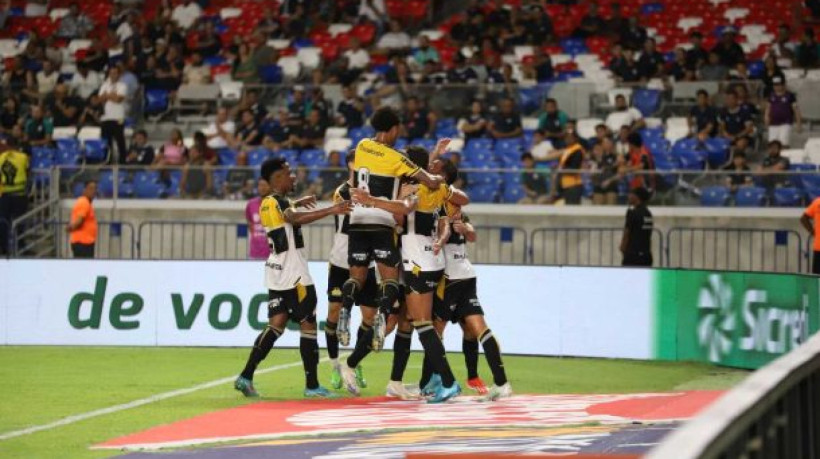 No Norte do país, Castán e Popó garantem triunfo do Tigre por 2 a 1 sobre o Leão, que descontou com Ytalo