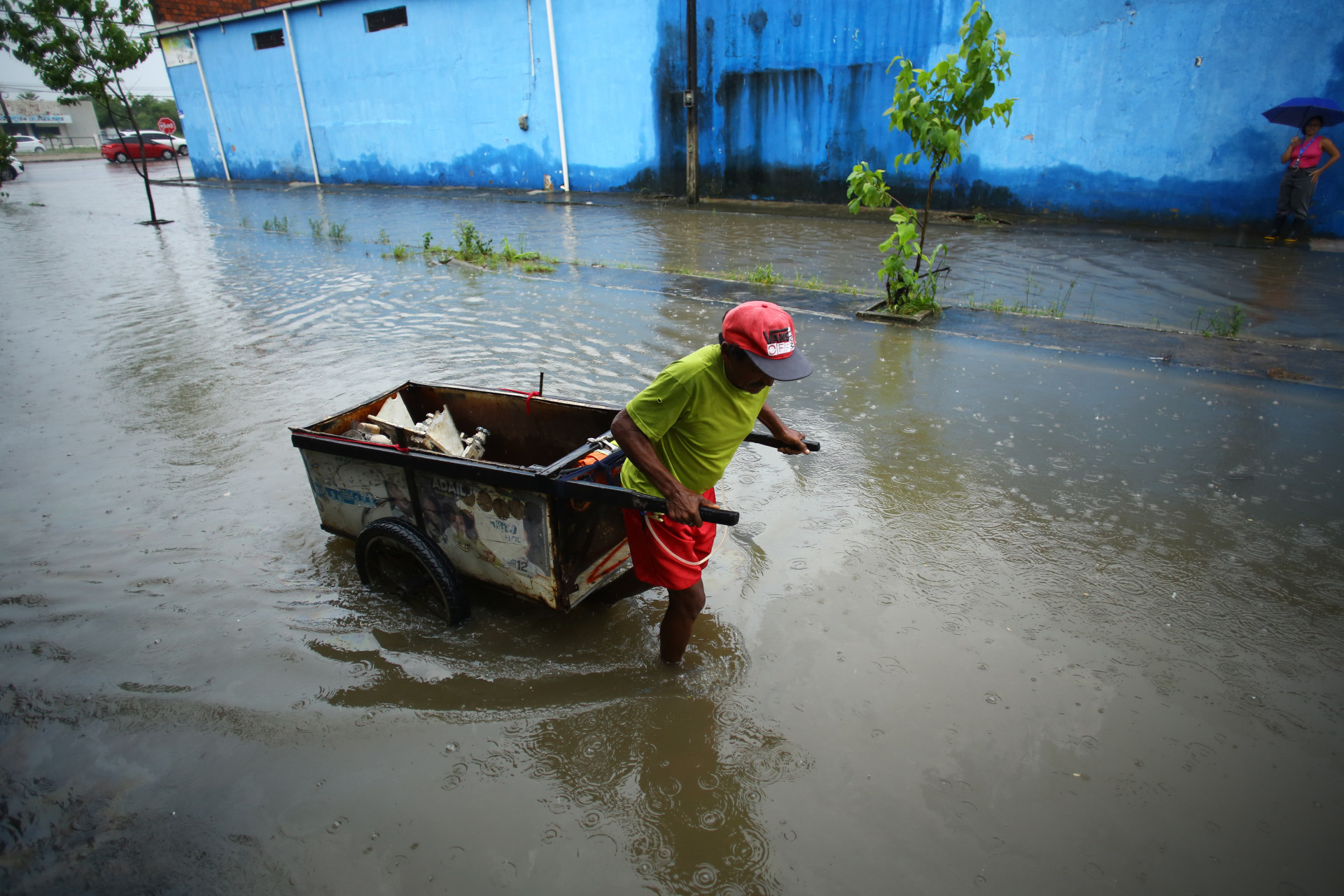 CAUCAIA-CE, BRASIL, 11.03.2025: Chuvas causam alagamentos em Caucaia. Bairro São Miguel. (foto: Fabio Lima/ OPOVO)