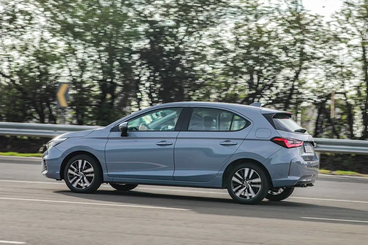 Apesar dos bons números, é o único carro da Honda que aparece no ranking e também o único com motor 1.5 dessa lista.