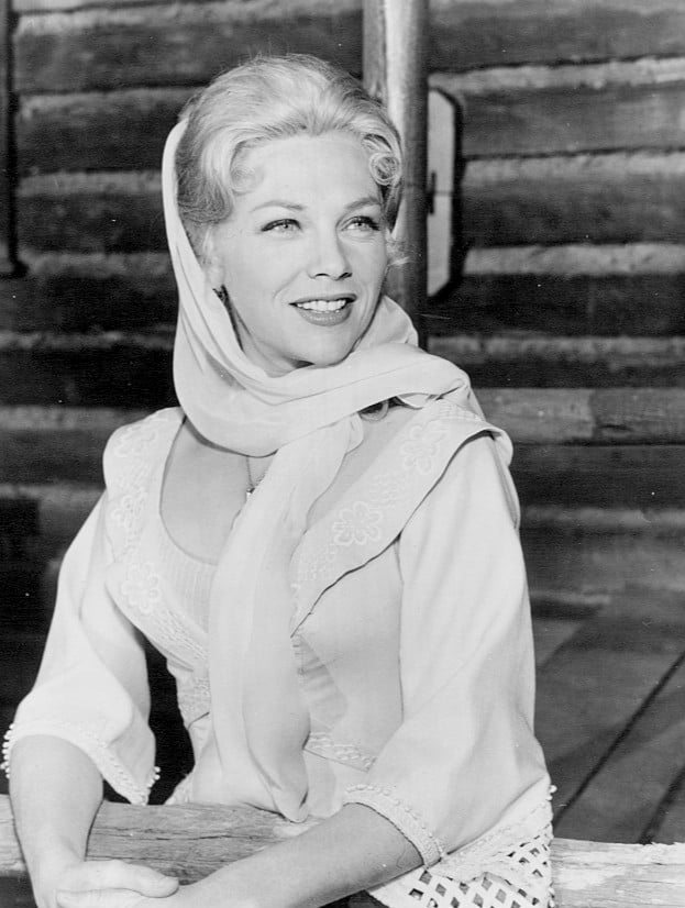 Joanna Moore (1934 - 1997), mãe de Tatum, também era atriz e, na época da premiação da filha, era consumida pelo vício em álcool e outras substâncias.
