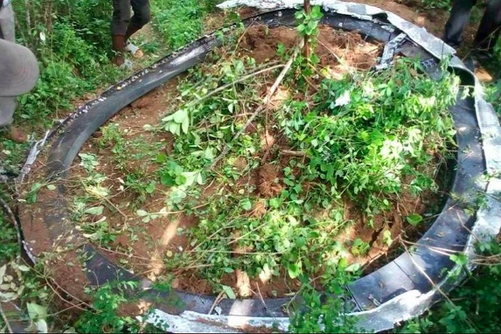 No fim de dezembro/24, um misterioso objeto metálico de 2,5 metros de diâmetro caiu em Makueni, um vilarejo a sudeste de Nairóbi, no Quênia, provocando um alvoroço na comunidade local.