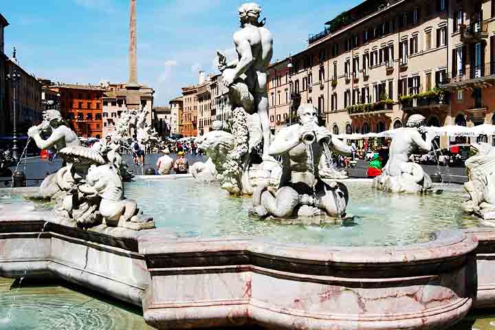 Também é matéria-prima para esculturas e monumentos, devido à sua facilidade de ser esculpido e ao acabamento refinado que proporciona.