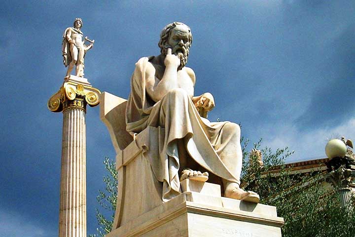 Na Grécia Antiga, por sinal, essa rocha era amplamente utilizada em esculturas e construções, o que contribuiu para a disseminação do termo ao longo da história.
