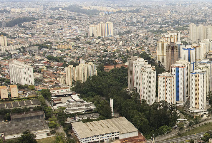 9ª) Taboão da Serra (São Paulo) - Área: 20,478 km² | População: 285,5 mil habitantes | Densidade populacional: 13.945,2 hab./km².