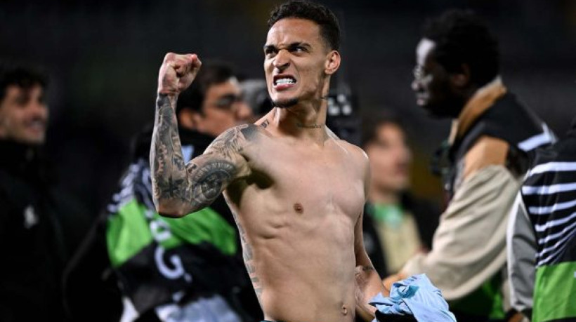 Em dez partidas até o momento pela equipe de Sevilha, atacante brasileiro fez quatro gols e contribuiu com quatro assistências