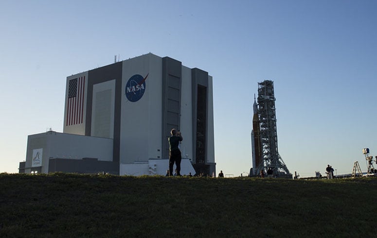 Saiba agora um pouco mais sobre  a NASA. Criada em 1958, a agência é referência na exploração do espaço, contribuindo significativamente para o avanço do conhecimento relacionado ao universo.