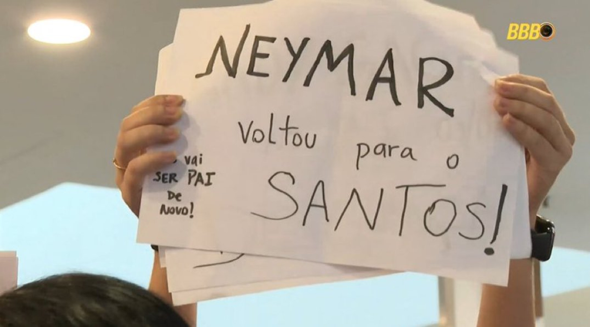 Público encontra Renata em espaço montado no Via Parque Shopping e revela várias mensagens durante interação