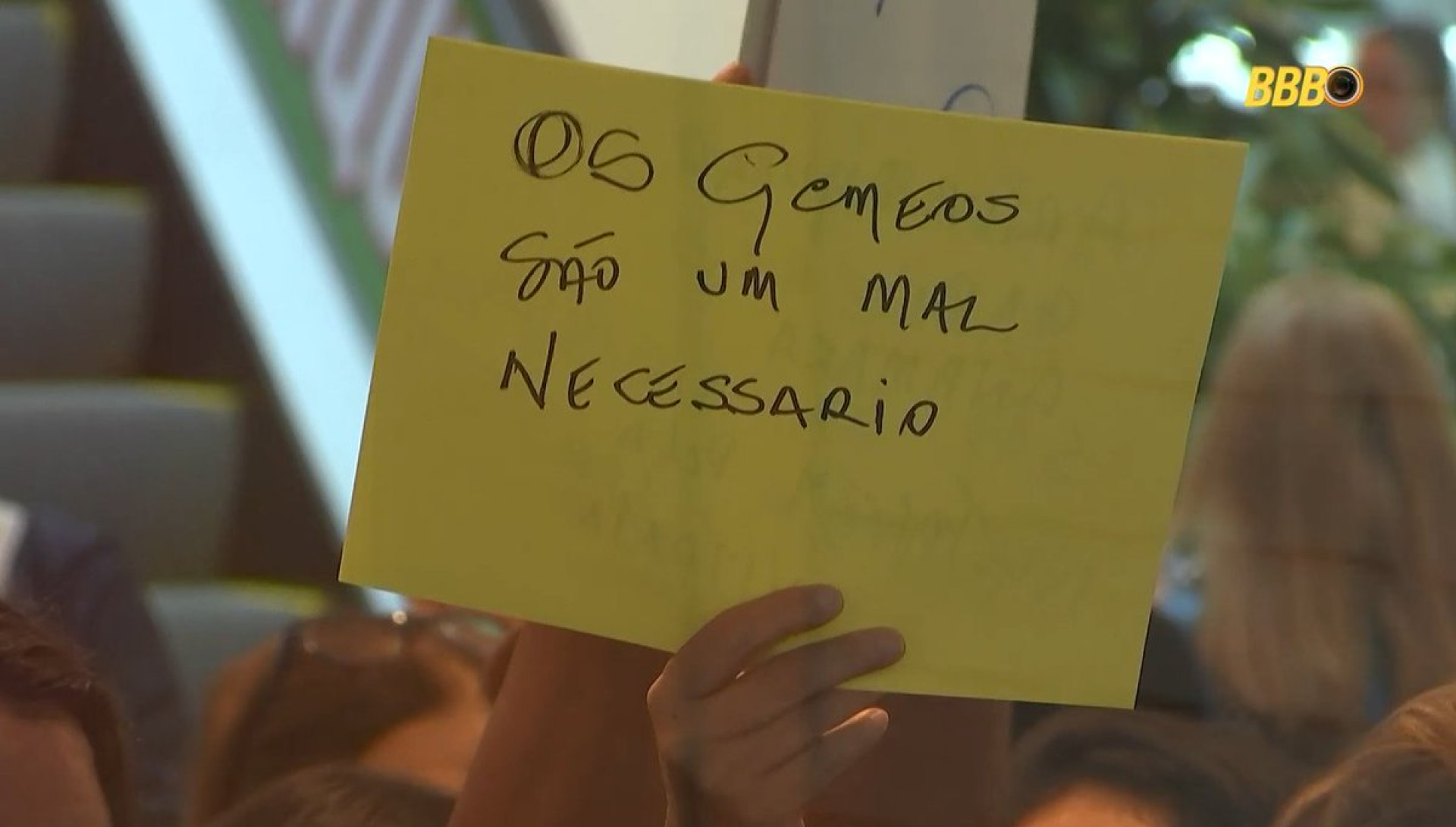 Público encontra Renata em espaço montado no Via Parque Shopping e revela várias mensagens durante interação