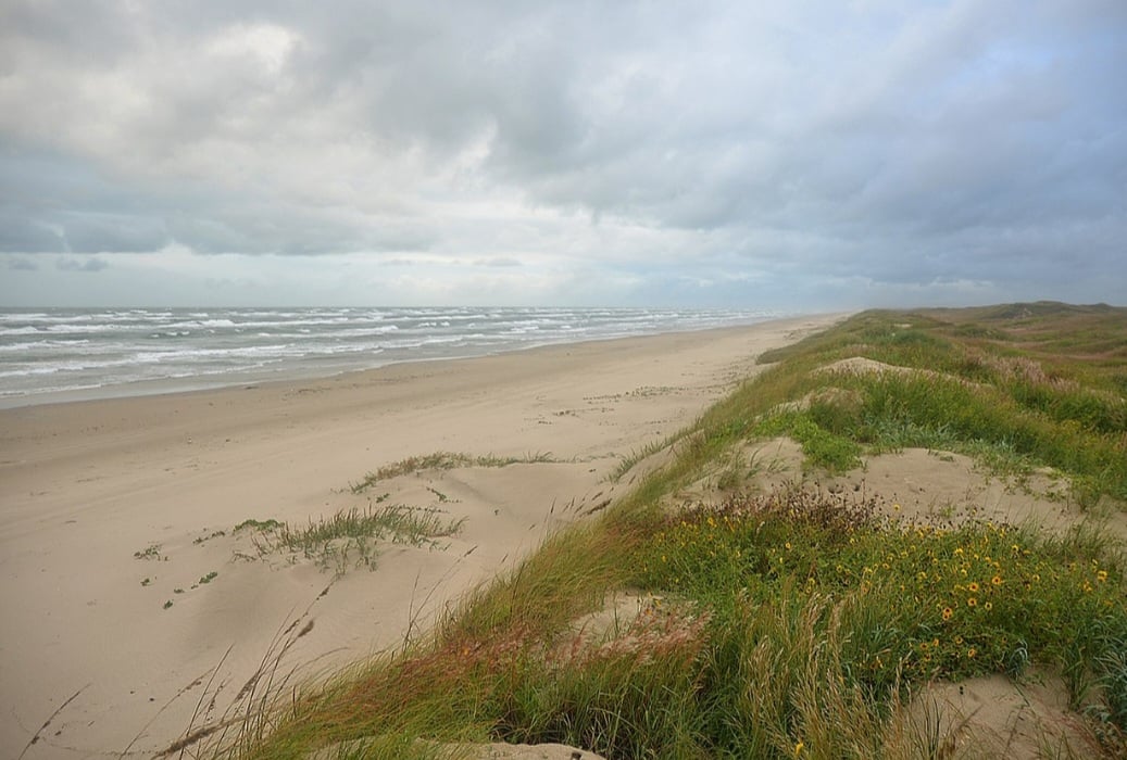 5ª Padre Island Beach - Texas - Estados Unidos - 110km - A Island Beach está localizada na costa de Padre Island, que é a maior das ilhas de barreiras do Texas e a mais longa dos Estados Unidos. 