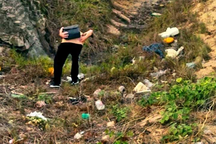 Esses “cemitérios” de lixo trazem prejuízos ao turismo, dada a poluição das praias, e representam riscos para as espécies animais que vivem nessas áreas. 
