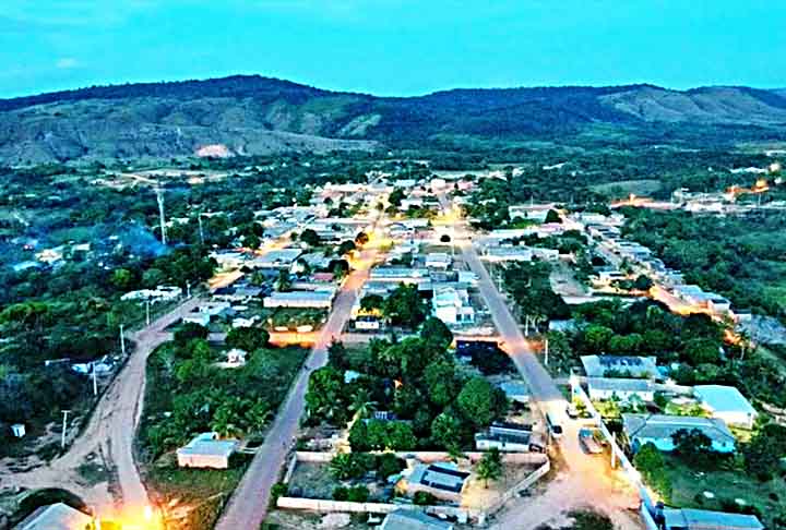 Roraima:  Tédoidé (expressão de admiração); Curumim (Menino), Maceta (Grande, forte); Brocado (com fome); Piseiro (lugar com festa ao ar livre); Cotião (solteiro); Bota pra cima (desafia); Bisonho (sem noção).
