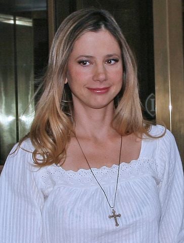Mira Sorvino (28 de setembro de 1967) - Em 1996, ganhou o Oscar de melhor atriz coadjuvante e o Globo de Ouro de melhor pelo filme de Woody Allen, Poderosa Afrodite. 