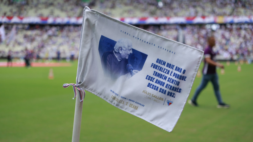 Fortaleza faz homenagem para o histórico comunicador Júlio Salles, falecido na terça-feira passada aos 83 anos