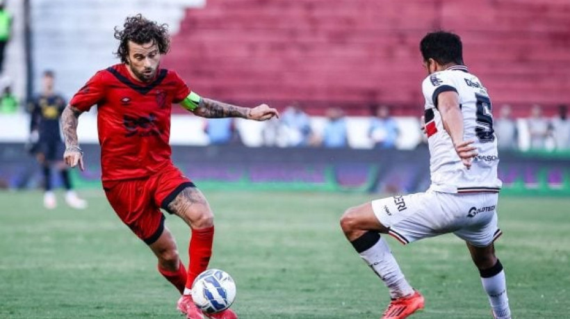 Sport faz 1 a 0 fora de casa e agora aguarda pelo vencedor de Maguary e Retrô, que se enfrentam novamente neste domingo (16)