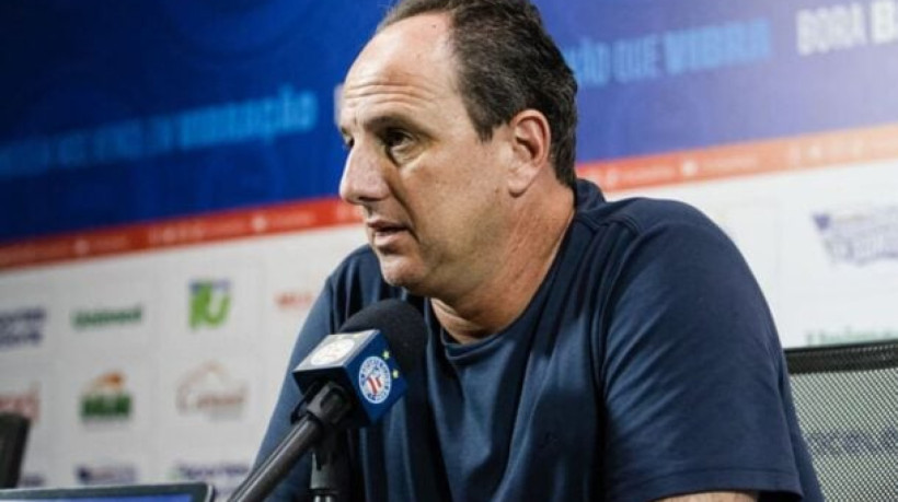 Atacante perdeu um pênalti no início do segundo tempo; Treinador comenta dificuldade de jogar na casa do Vitória