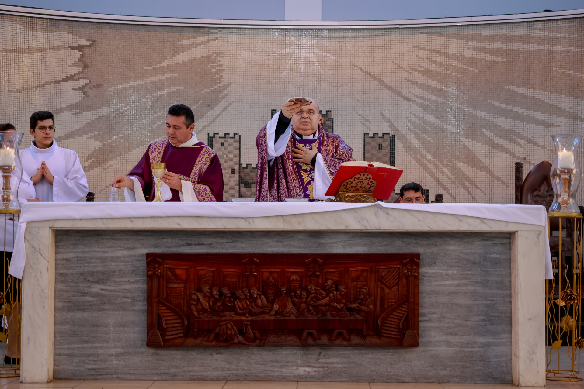 A celebração foi presidida pelo padre Raimundo Nonato de Oliveira Neto. O Santuário Arquidiocesano de Adoração (Antiga igreja de São Benedito, no Centro) foi escolhido como Santuário de Peregrinação Jubilar