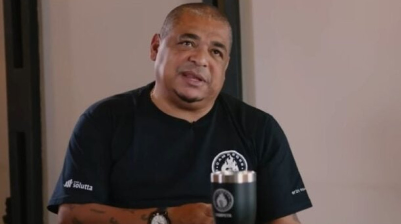 Atacante holandês receberá outra premiação por bater outra meta prevista em seu contrato com o Timão