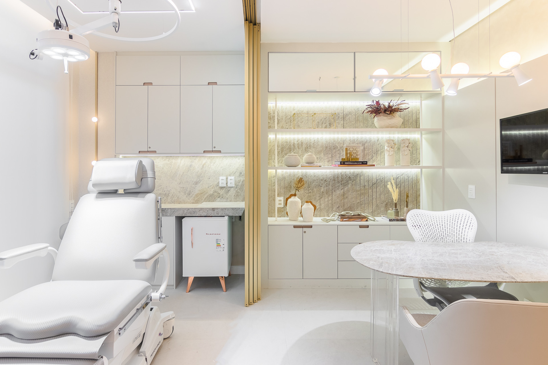 Na Ellevate, os cearenses ter&atilde;o acesso a uma abordagem global que vai da cabe&ccedil;a aos p&eacute;s, dentro do que a Dermatologia e a Cirurgia Pl&aacute;stica podem oferecer