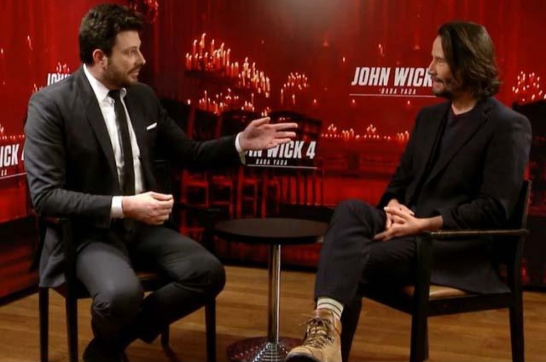 Durante entrevista concedida a Danilo Gentili no programa The Noite na época de divulgação do filme John Wick 4, ele disse que o Brasil deve ser perigoso até para John Wick! A fala repercutiu na web e muitos brasileiros não gostaram do comentário do astro. 