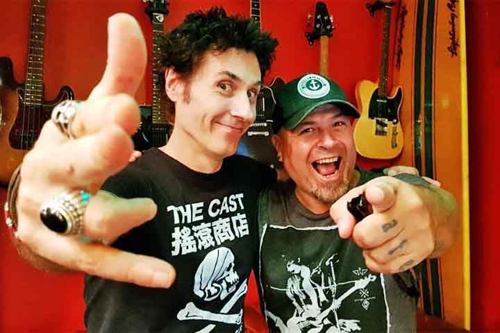 Ele participou da gravação e dos shows de Dino Ouro Preto e produziu o primeiro disco da banda CPM 22, em 2000.