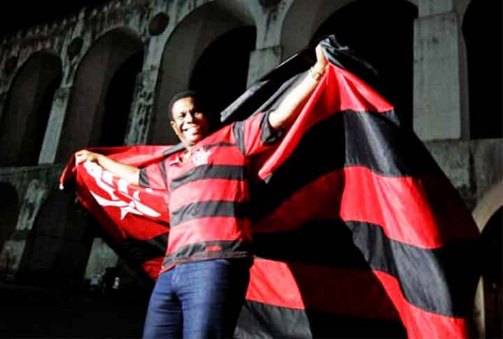 Outras interpretações, fora do carnaval, bem conhecidas são Ângela (Serginho Meriti / Alexandre), Divina (Alexandre), Magali e Esmeralda Mas sua maior composição é O Campeão (Meu Time), cantada em estádios de futebol (Domingo eu vou ao Maracanã / Vou torcer pro time que sou fã).
