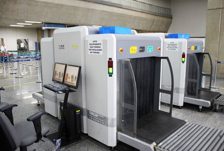 A declaração pode ser feita de forma rápida, por meio do e-DBV (Declaração Eletrônica de Bens do Viajante), disponível online. Nesse caso, você preenche os dados solicitados e transmite a declaração, garantindo que o processo seja mais ágil.