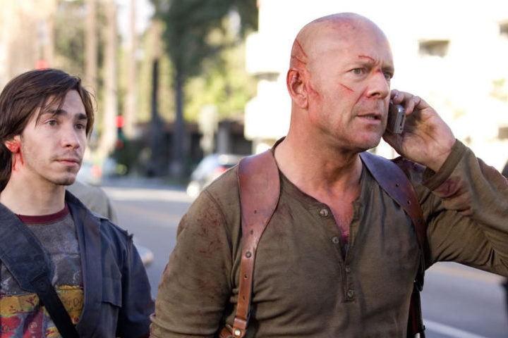 Em 2007, Bruce Willis e John McClane voltaram à atividade para a quarta parte da franquia, chamada Duro de Matar 4.0.