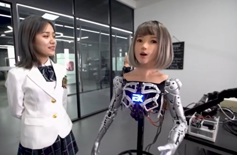 Os robôs sempre foram uma presença marcante no cinema, representando desde ajudantes leais até ameaças à humanidade. Muitas dessas histórias exploram a inteligência artificial, a evolução da tecnologia e os dilemas éticos de sua criação - Reprodução de vídeo Ex-Robots 