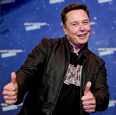 1º) Elon Musk (patrimônio de US$ 419,4 bilhões) - Fundador da Tesla, SpaceX, é conhecido por inovações em carros elétricos, exploração espacial e tecnologias futuristas. Em outubro de 2022, comprou o X (antigo Twitter).