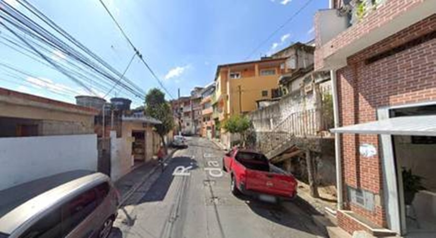 Rendido por três homens armados, ele foi amarrado e conduzido a um cativeiro na rua Joaquim Ferreira da Rocha, no bairro da Vila Brasilândia